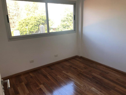 Departamento - Olivos-vias/rio