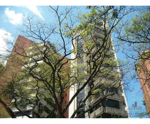 Amplio Apartamento En La Florida, Caracas