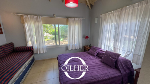 Casa En Venta De 3 Dormitorios C/ Cochera!! Dentro De Complejo Con Pileta!