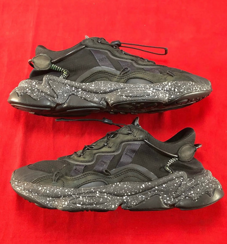 Zapatilla Usadas Adi Ozweegoo Talle: 40
