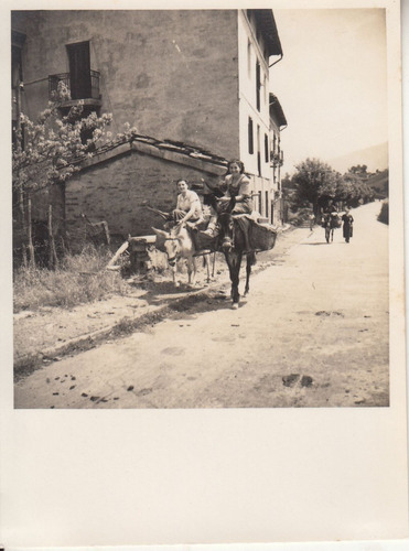 Galicia Antigua Fotografia Paseo En Burro Por La Calle