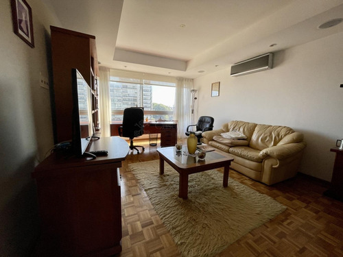 Imagen 9 de 16 de Venta Apartamento 2 Dormitorios Y Servicio - Puerto Del Buceo -