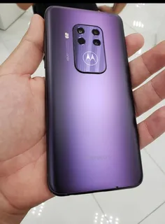 Motorola One Zoom