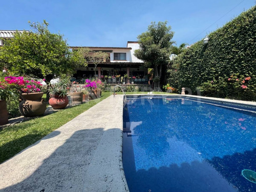 Casa En Venta, Vista Hermosa, Cuernavaca, Morelos.