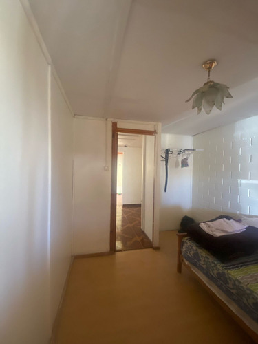 Casa Con Estacionamiento En Cauquenes, Maule
