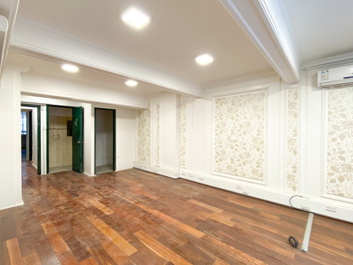 Arriendo Oficina Ahumada Con Moneda 6 Privados, 4 Baños