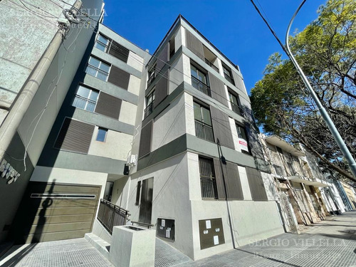 Hermoso Dúplex De 2 Dormitorios | B° Cofico | 2 Baños | Edif. Con Cochera