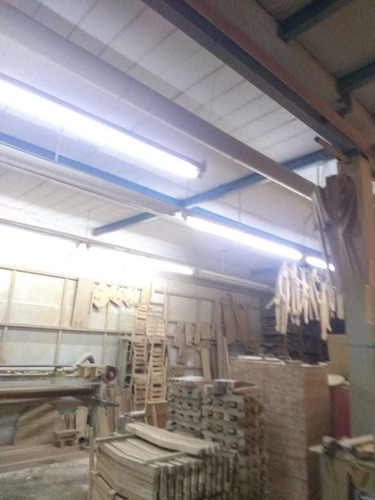 Imagen 6 de 13 de Galpon Sobre 9 X 60 En 2 Plantas Con Local Y Vivienda 3 Amb.