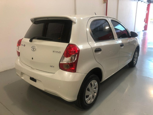 Toyota Etios X 1.5 Manual 5p Hatchback