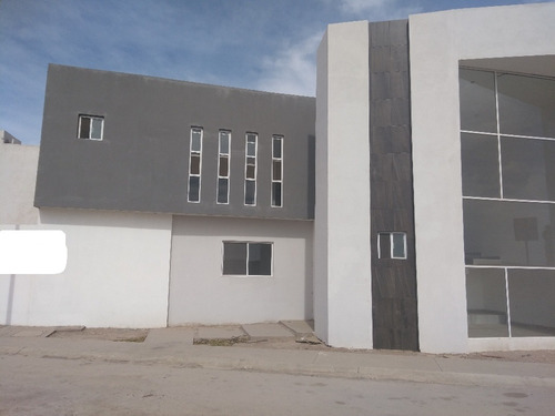 Imagen 3 de 13 de Hcv-101-22673 Casa En Venta En Circuito Lobo Sector Viñedos Torreon Coahuila