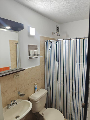 Venta De Apto En Los Teques. Urb El Solar De La Quinta