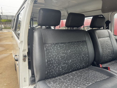 Volkswagen Kombi 1.4 FLEX STD 9 LUGARES