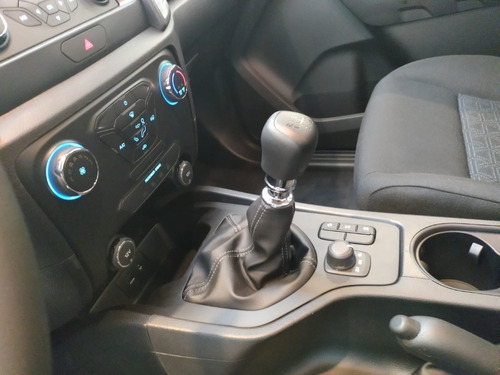 Imagen 16 de 24 de Ford Ranger Xl 2.2 L Doble Cabina 4x4