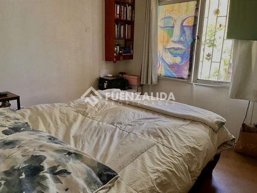 Casa En Venta De En La Reina. 376/ 119 Mts.uf 6.700
