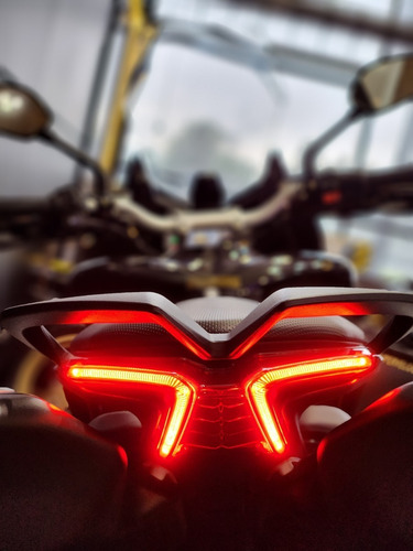 Imagen 4 de 25 de Mv Agusta Turismo Veloce Lusso Scs Entrega Inmedita! Touring