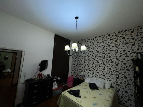 Imagen 24 de 30 de Casa Venta Monte Castro 4 Ambientes