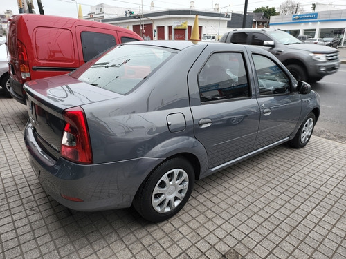 Imagen 8 de 15 de Renault Logan 2011 1.6 Confort Ii 90cv