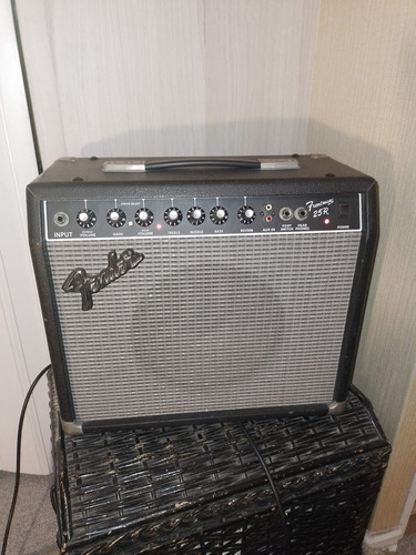 Amplificador De Guitarra Electrica Fender Frontman 25r