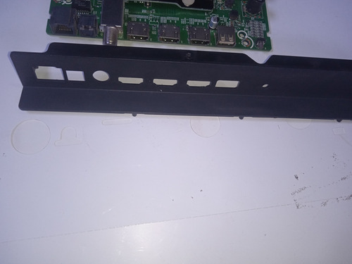 Tapa De Tarjeta Main Hisense 50a6gr Rsag8.081.2314 (Usado)