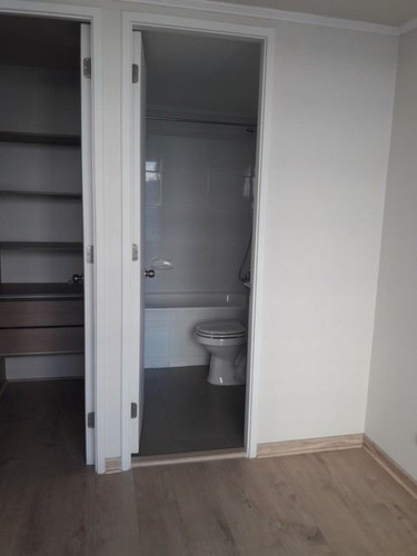 Departamento En Venta De 2 Dorm. En Santiago