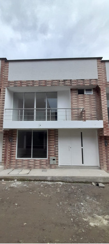 Se Venden Hermosas Casa  En El Barrio La Hermosa En Santa Rosa