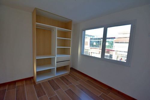Imagen 5 de 9 de Ph 1er Piso Al Lateral