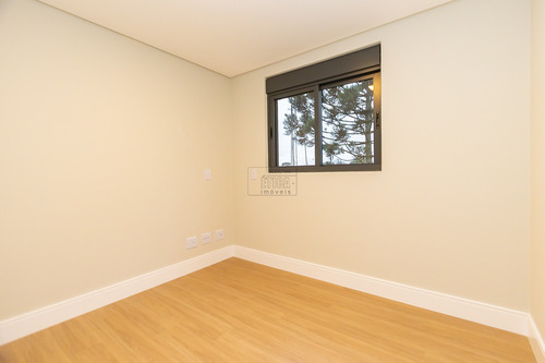 Imagem 27 de 30 de Apartamento Com 3 Dormitórios À Venda Com 187.47m² Por R$ 1.056.110,25 No Bairro Cristo Rei - Curitiba / Pr - Ap 1898