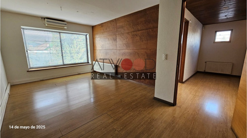 Casa Oficina / Local 244 M2 Const / P. Hurtado & Hualtatas