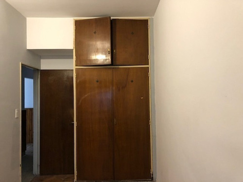 Imagen 6 de 10 de Depto 4 Amb + Escritorio Con 3 Patios!!!baño Y Toilete - Cocina Comedor!