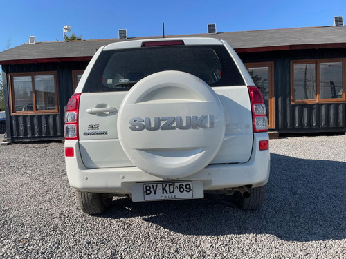 Suzuki Grand Nomade Grand Nomade GLX 4X2 AT 2.0