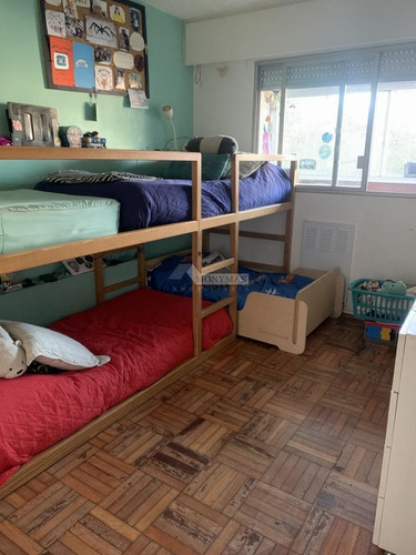 Imagen 6 de 10 de Apartamento Pocitos Venta 2 Dormitorios Cavia Y Libertad Con Garaje Y Box!!!