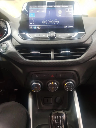 Imagen 2 de 25 de Chevrolet Onix Joy Plus Black Patentado Sin Rodar Jp