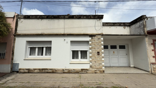 Casa En Ranchos . Excelente Ubicacion