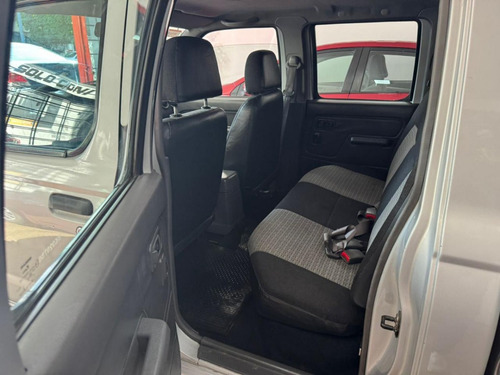 Nissan NP300 2.5 Cabina Doble 133cv 4x2
