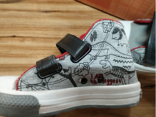 Zapatillas Originales Nuevas Talle 29 Niños 