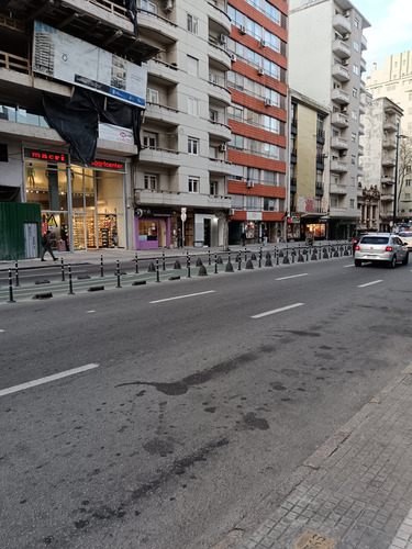 18 De Julio Entre Requena Y Paullier. Para M O T O