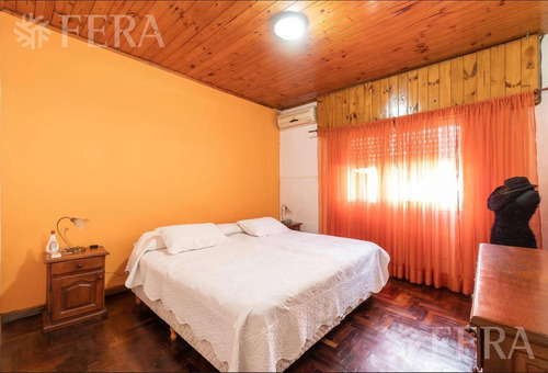 Imagen 7 de 21 de Venta Casa Para Dos Familias De 5 Ambientes Con Patio Con Parrilla Y Quincho Wilde (30145)
