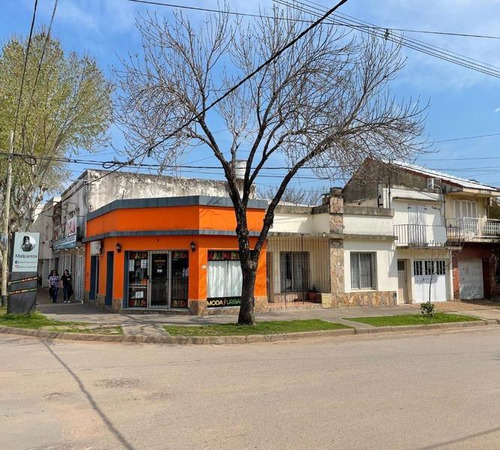 Local Comercial Con Casa Y Departamento