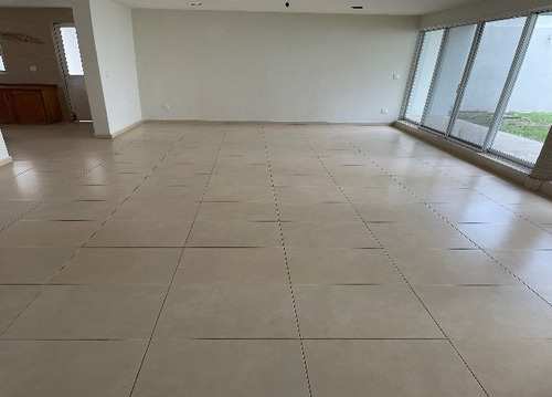 Imagen 2 de 14 de Gran Jardín Muy Amplia