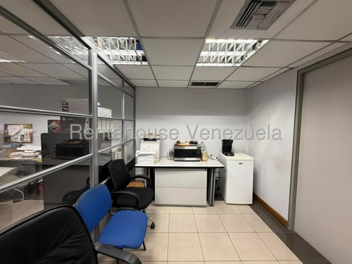 Agp Local Comercial En Alquiler En Los Dos Caminos, Ubicado Edificio Centro Parque Boyacá 25-23018 Ys