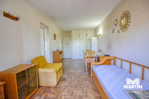 Depto De Un Ambiente En Venta, Edificio Laguzzi - Martinez