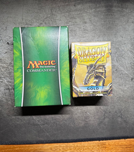 Set Magic Commander 2013 Nature Of The Beast + Dragon Shield Commander 2013 Nature Of The Beast Deck Inglés (Usado)