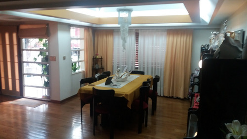 Imagen 2 de 14 de Casa 6 Amb. Con Dependencia. Venta. Villa Lugano.