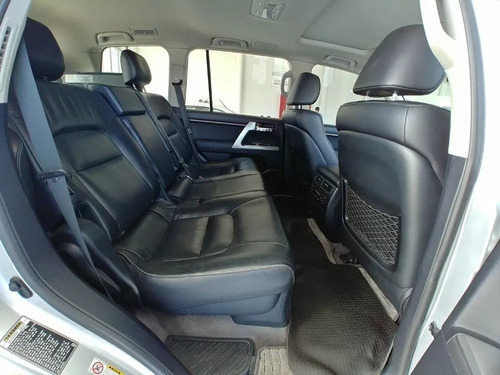 Toyota Land Crusier
