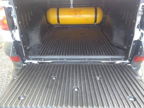 Imagem 8 de 11 de Fiat Strada 1.4 Mpi Hard Working Ce 8v Flex 2p Manual