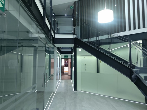 Imagen 9 de 14 de Bodega Con Anden Y Excelentes Oficinas, 2274m2
