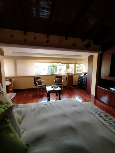 Venta De Casa Quinta En Santa Sofia