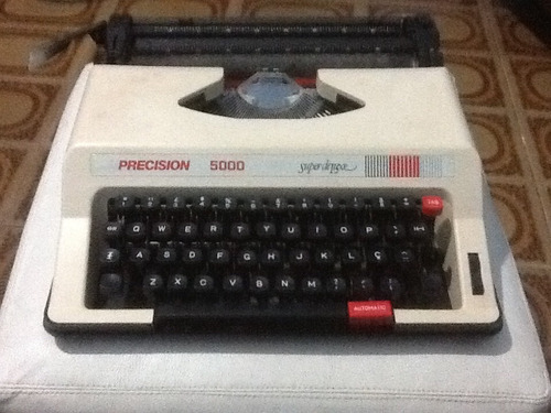 Máquina De Escrever Precision 5000 De Luxe.