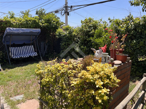 Casa En Venta De 3 Dorm. En Ñuñoa