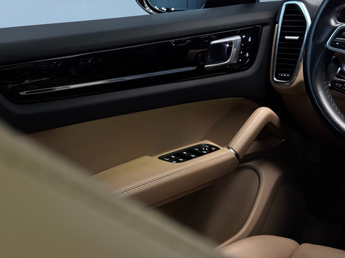 Porsche Cayenne E-HYBRID 3.0 V6 462V